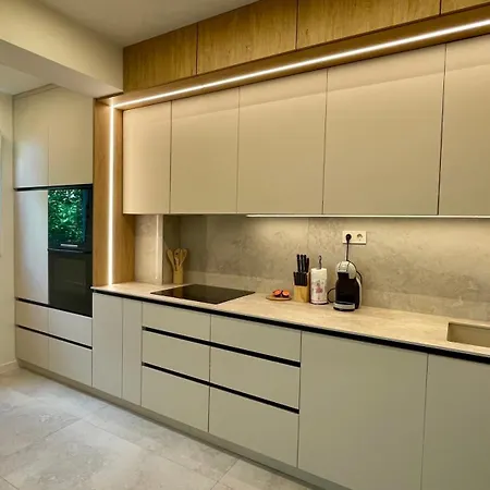 Modern Light Heaven In Center - 2br Ap Apartman Várna