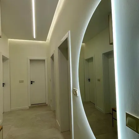 Modern Light Heaven In Center - 2br Ap Várna